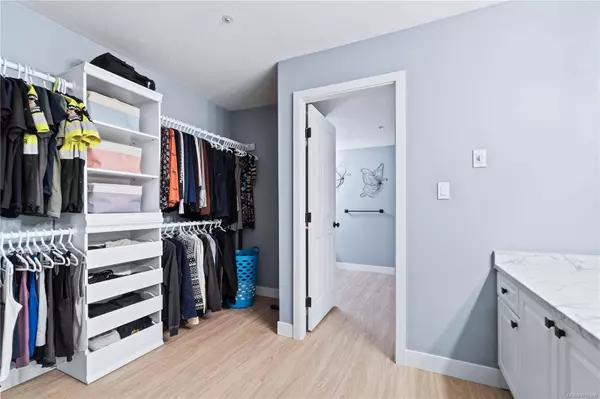 335 Hirst Ave W #108, Parksville, BC V9P 2R5