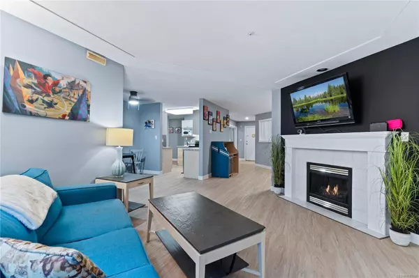 335 Hirst Ave W #108, Parksville, BC V9P 2R5