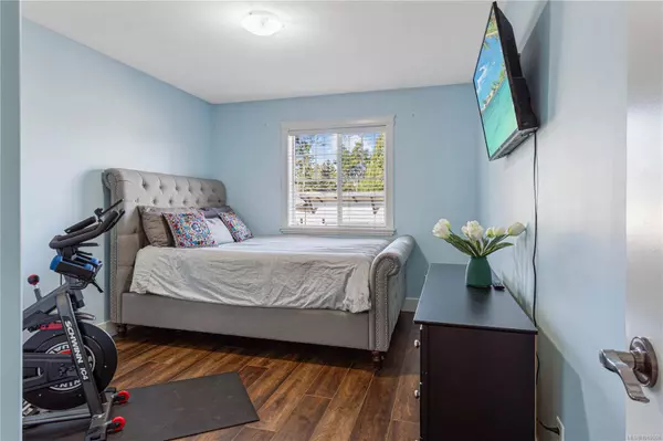344 Hirst Ave #12, Parksville, BC V9P 1K4