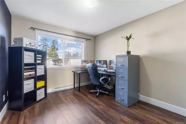 344 Hirst Ave #12, Parksville, BC V9P 1K4