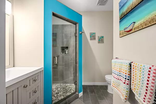 589 Monarch Dr, Courtenay, BC V9N 8R7