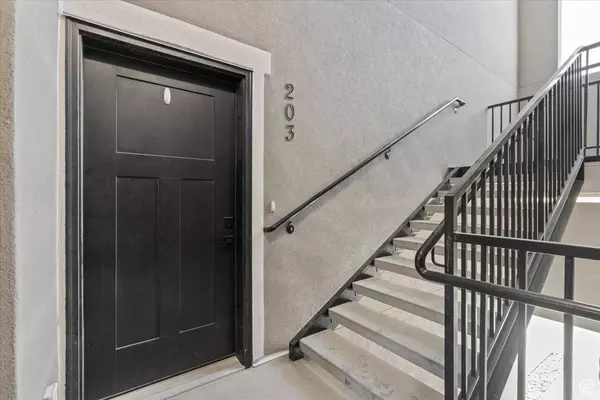 1806 W NEWCASTLE LN #203, Saratoga Springs, UT 84045