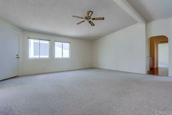 652 Via Santa Paulo, Vista, CA 92081