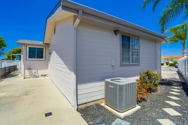 652 Via Santa Paulo, Vista, CA 92081