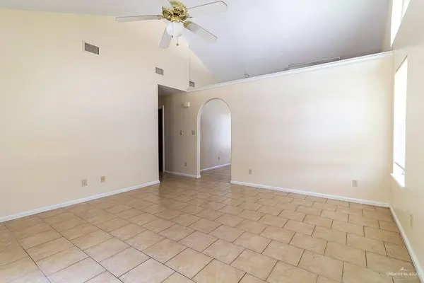 1613 Tampa ST, Edinburg, TX 78541