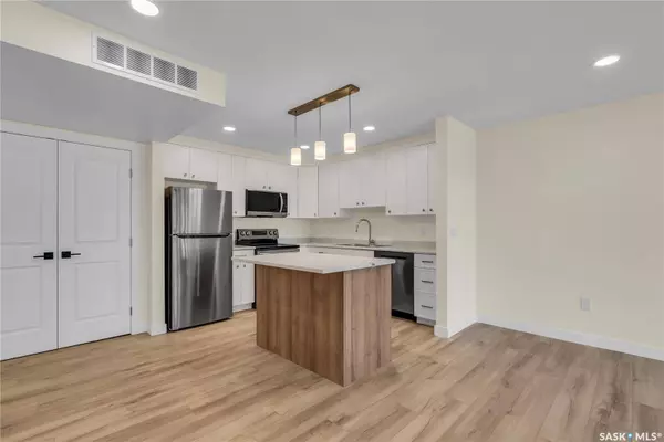 318 108th STREET W #103, Saskatoon, SK S7N 1P8