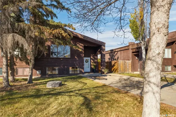 423 Russell RD