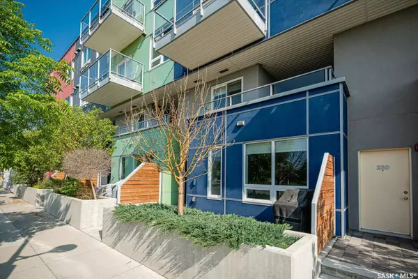 232 Sonnenschein WAY, Saskatoon, SK S7M 5N7