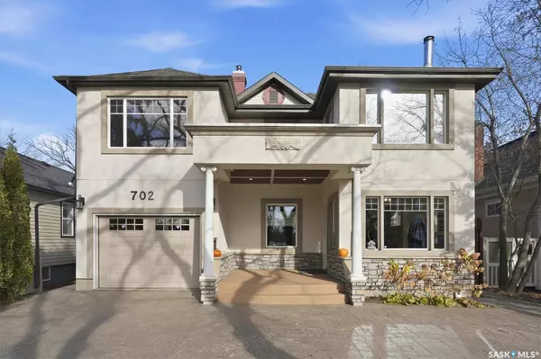 702 Queen STREET, Saskatoon, SK S7K 0M9