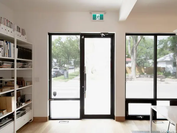 223 25th STREET W, Saskatoon, SK S7K 2J1