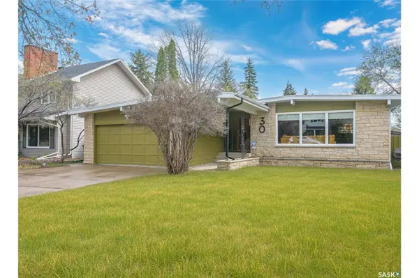 30 Cambridge CRESCENT, Saskatoon, SK S7H 3P8