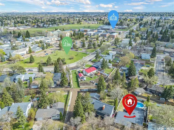 30 Cambridge CRESCENT, Saskatoon, SK S7H 3P8
