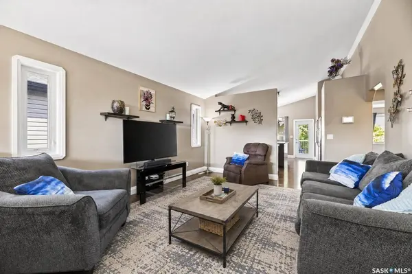 1114 Hargreaves WAY, Saskatoon, SK S7R 0H2