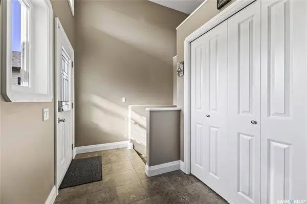 1114 Hargreaves WAY, Saskatoon, SK S7R 0H2