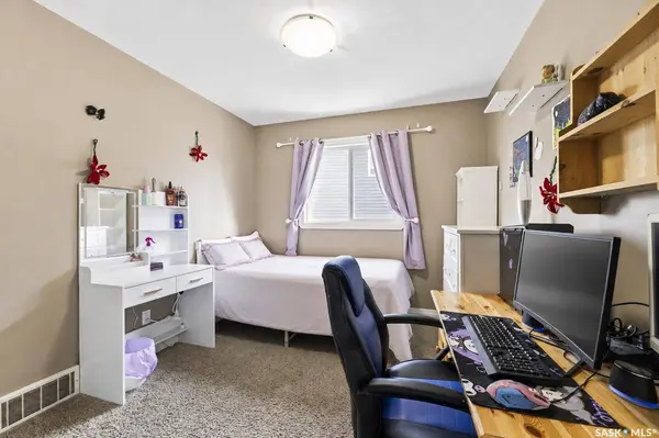 1114 Hargreaves WAY, Saskatoon, SK S7R 0H2