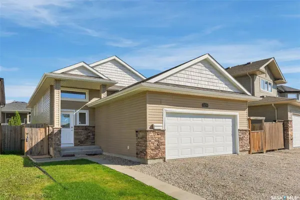 1114 Hargreaves WAY, Saskatoon, SK S7R 0H2