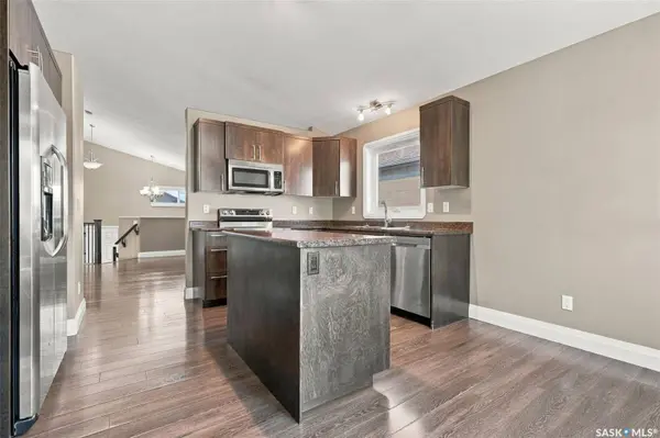 1114 Hargreaves WAY, Saskatoon, SK S7R 0H2