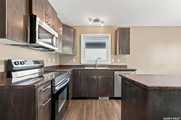 1114 Hargreaves WAY, Saskatoon, SK S7R 0H2