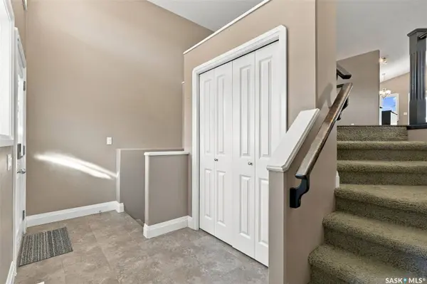 1114 Hargreaves WAY, Saskatoon, SK S7R 0H2
