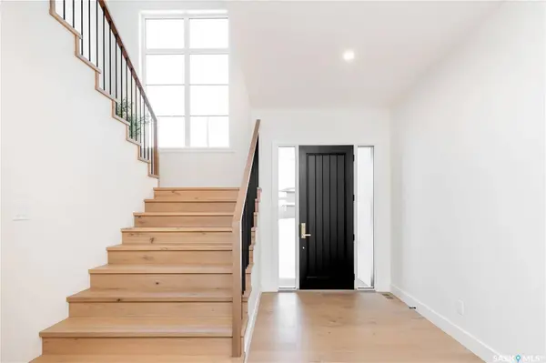 652 Pepper BEND, Saskatoon, SK S7V 1T3