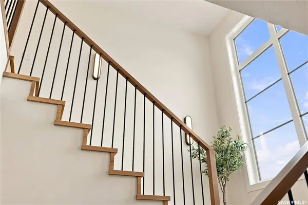 652 Pepper BEND, Saskatoon, SK S7V 1T3