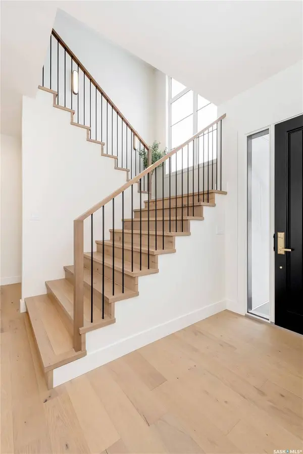 652 Pepper BEND, Saskatoon, SK S7V 1T3