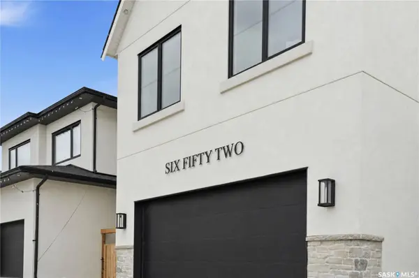 652 Pepper BEND, Saskatoon, SK S7V 1T3