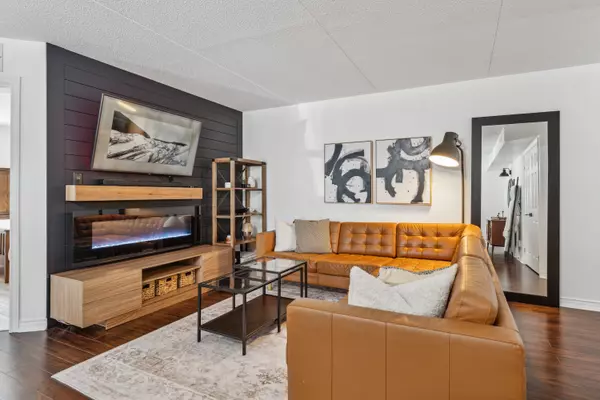 Burlington, ON L7M 4C1,2010 Cleaver Ave #101