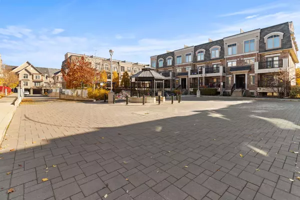 2441 Greenwich DR N #42, Oakville, ON L6M 0S3