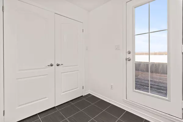 2441 Greenwich DR N #42, Oakville, ON L6M 0S3