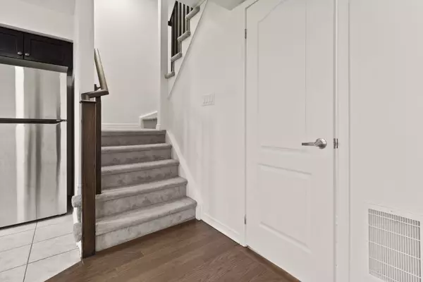 2441 Greenwich DR N #42, Oakville, ON L6M 0S3