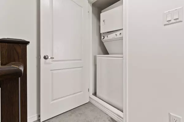 2441 Greenwich DR N #42, Oakville, ON L6M 0S3