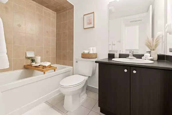 2441 Greenwich DR N #42, Oakville, ON L6M 0S3