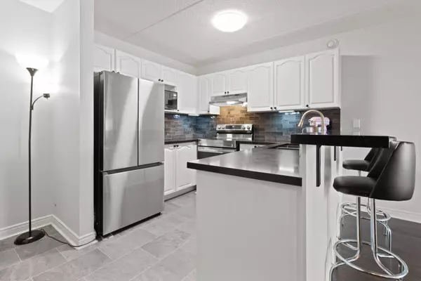 2010 Cleaver AVE #214, Burlington, ON L7M 4C1