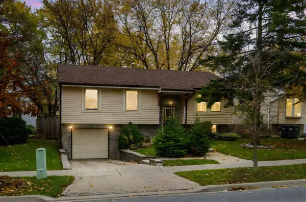 6891 Shelter Bay RD, Mississauga, ON L5N 1T8