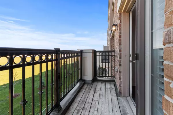 2441 Greenwich DR N #42, Oakville, ON L6M 0S3