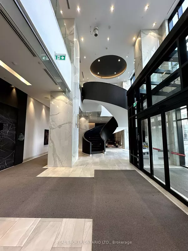 7 Mabelle AVE #2, Toronto W08, ON M9A 4X7