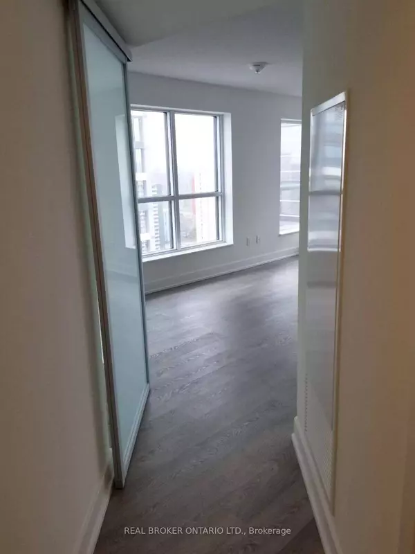 7 Mabelle AVE #2, Toronto W08, ON M9A 4X7