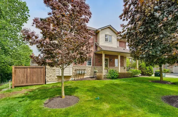 5 Liddycoat LN #16, Hamilton, ON L9G 0A7