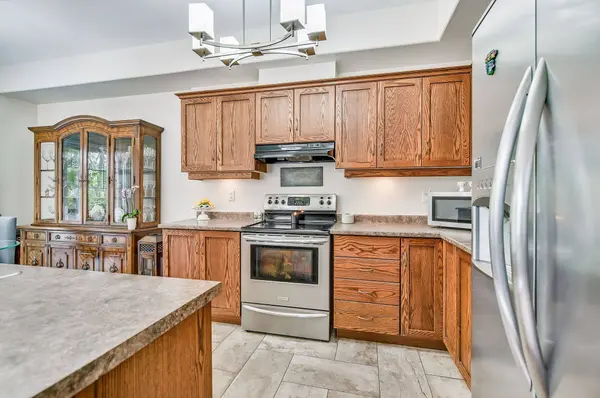 5 Liddycoat LN #16, Hamilton, ON L9G 0A7