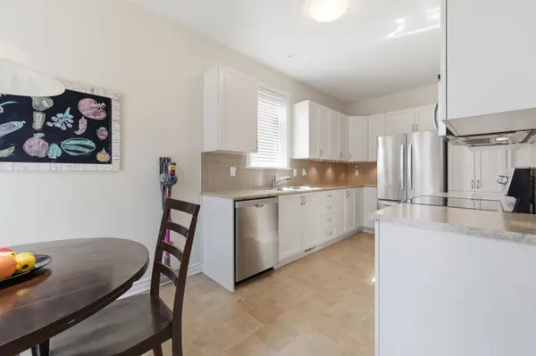 417 STALWART CRES, Blossom Park - Airport And Area, ON K1T 0H2