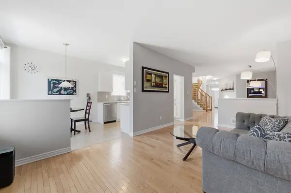 417 STALWART CRES, Blossom Park - Airport And Area, ON K1T 0H2