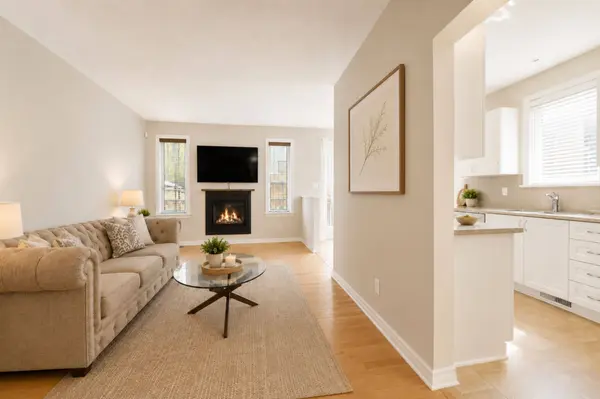 417 STALWART CRES, Blossom Park - Airport And Area, ON K1T 0H2