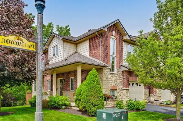 5 Liddycoat LN, Hamilton, ON L9G 0A7