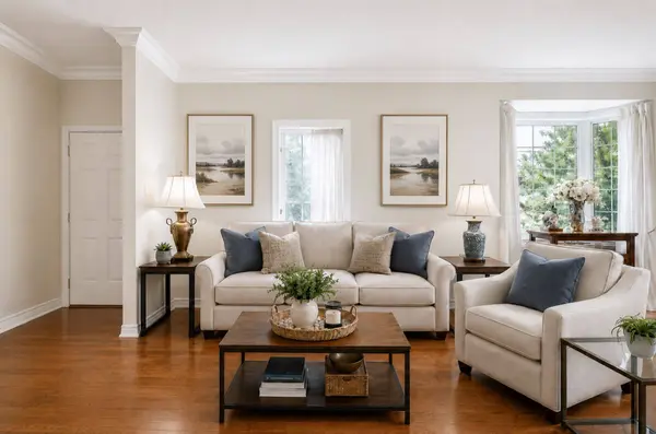 5 Liddycoat LN, Hamilton, ON L9G 0A7