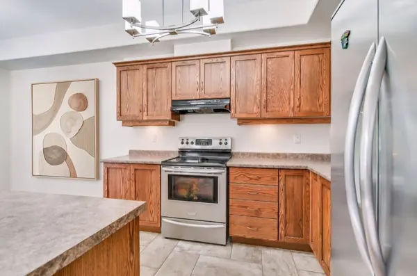 5 Liddycoat LN, Hamilton, ON L9G 0A7