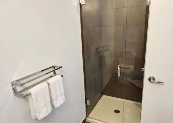 1000 Portage Pkwy #2905, Vaughan, ON L4K 0L1