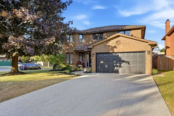 551 Kastelic PL, Burlington, ON L7N 3S3