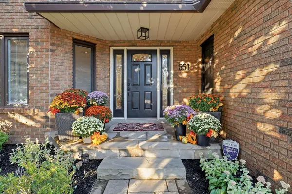 551 Kastelic PL, Burlington, ON L7N 3S3
