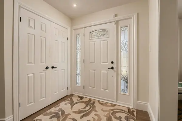 551 Kastelic PL, Burlington, ON L7N 3S3